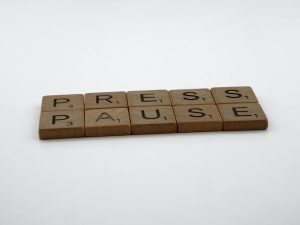 Press pause - Alfapet